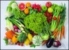 Bổ sung chất xơ từ rau xanh, trái cây, ngũ cốc nguyên hạt, và các loại đậu vào chế độ ăn hàng ngày