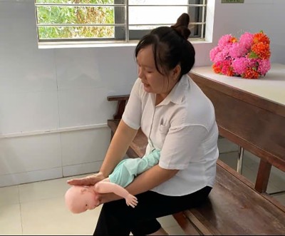 Giám sát triển khai chương trình EM-THRIVE lồng ghép trong buổi tiêm chủng tại vùng đồng bào Khmer