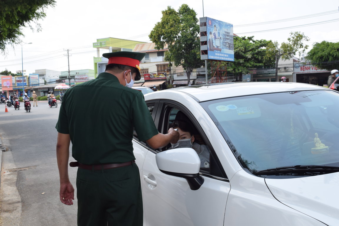 TAP TRUNG TRIEN KHAI THUC HIEN GIAI PHAP PC COVID 0002