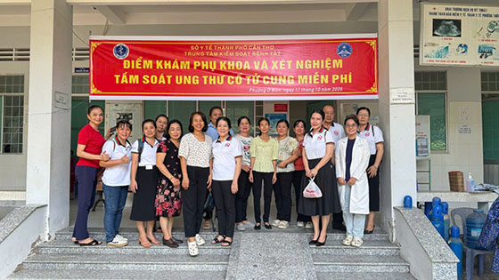Đoàn khám gồm Khoa Sức khỏe sinh sản – Trung tâm Kiểm soát bệnh tật thành phố Cần Thơ phối hợp cùng Trung tâm Y tế khu vực phường Ô Môn và Trạm Y tế phường Ô Môn