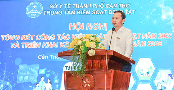 Ông Hoàng Quốc Cường, Giám đốc Sở Y tế TP. Cần Thơ phát biểu chỉ đạo tại hội nghị tổng kết công tác kiểm soát bệnh tật năm 2025  và triển khai kế hoạch năm 2026