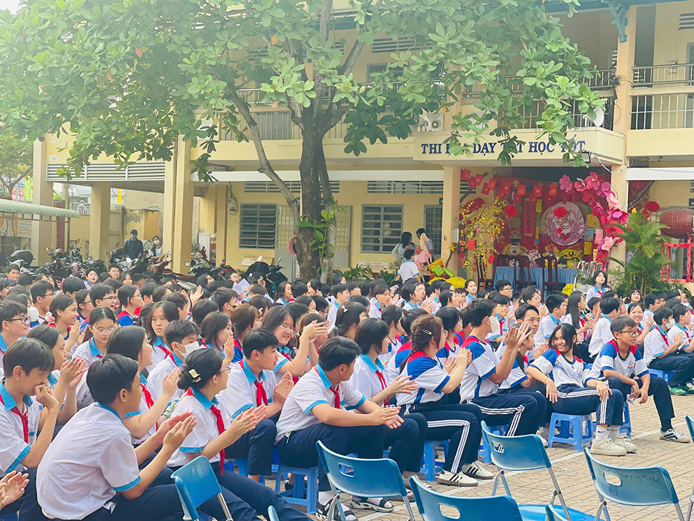 TRUYEN THONG SXH 4