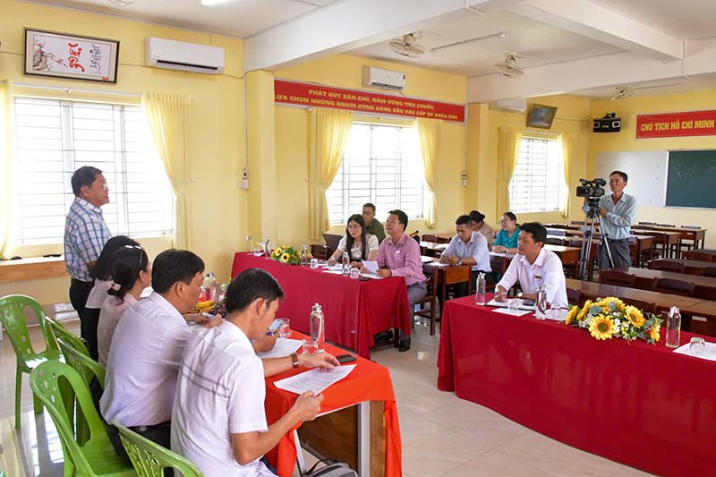 65 giam sat thuoc la truong hoc 1